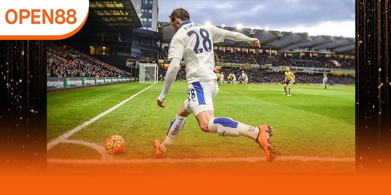 Đội tấn công biên mạnh thường tạo nhiều quả góc